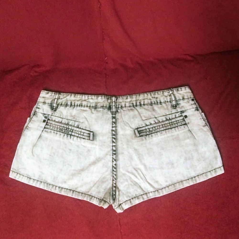 MWOT. OTB gray denim shorts SZ-7 - Picture 2 of 6